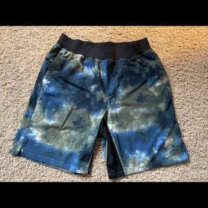 Fabletics Men Shorts Large